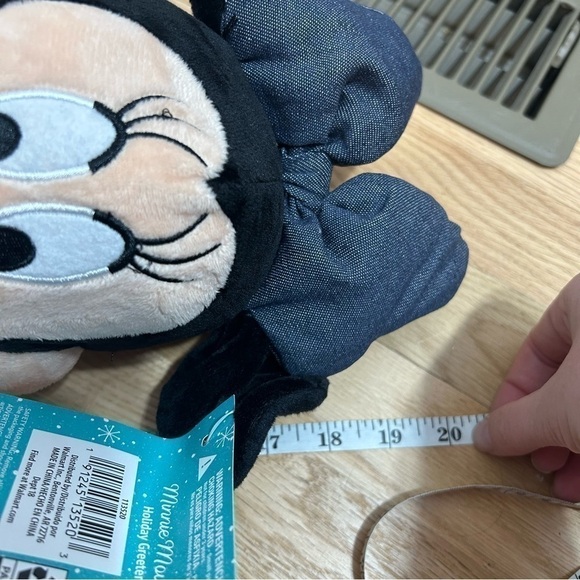 Disney 20” Porch Greeter Minnie Mouse NWT Christmas Black Red - Picture 8 of 8